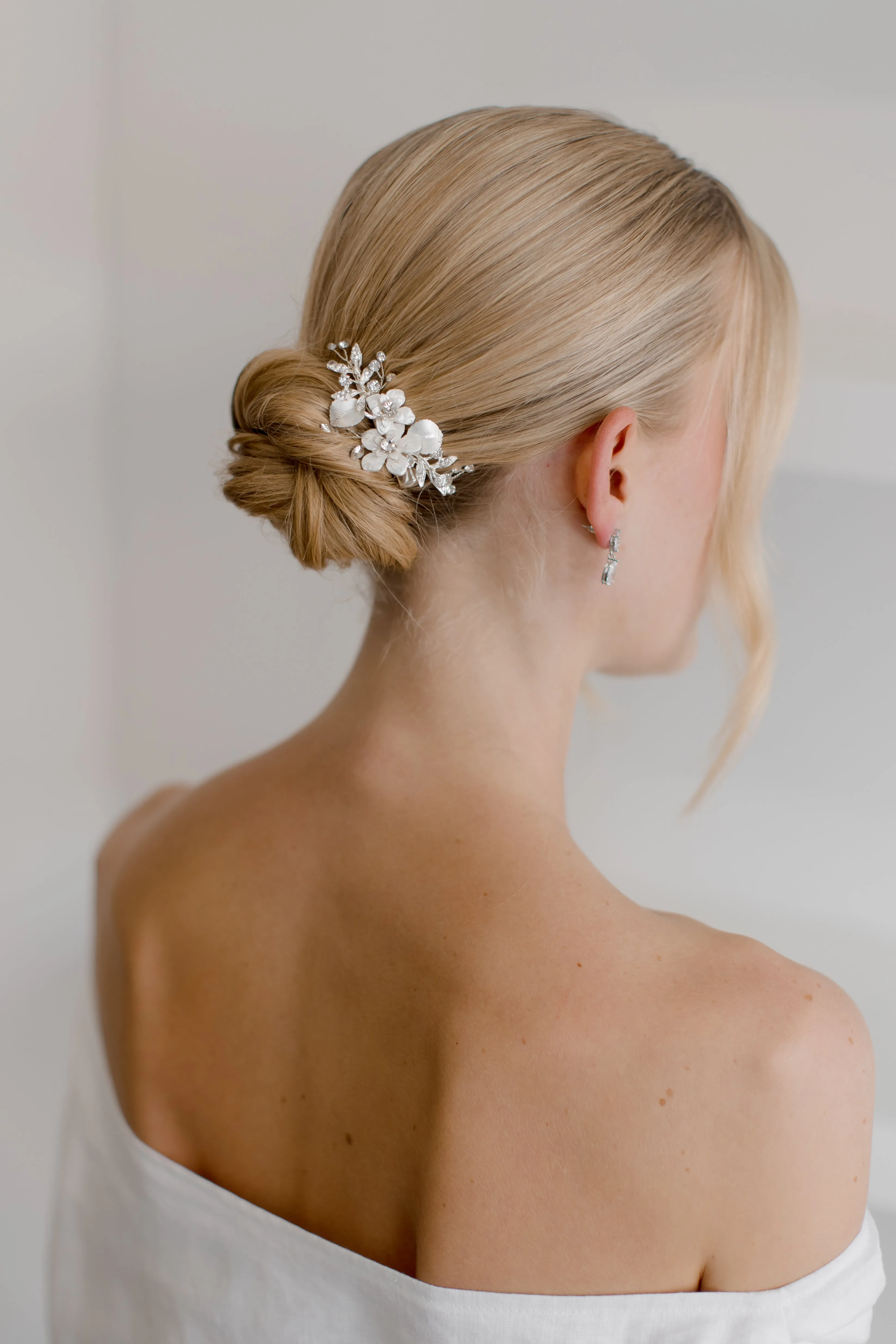 Francine - Silver Flower Bridal Clip