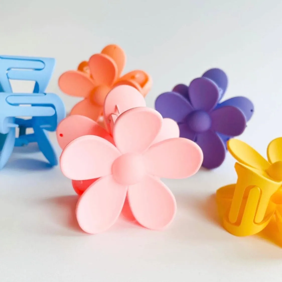 Hair Claw Clips: Flowers