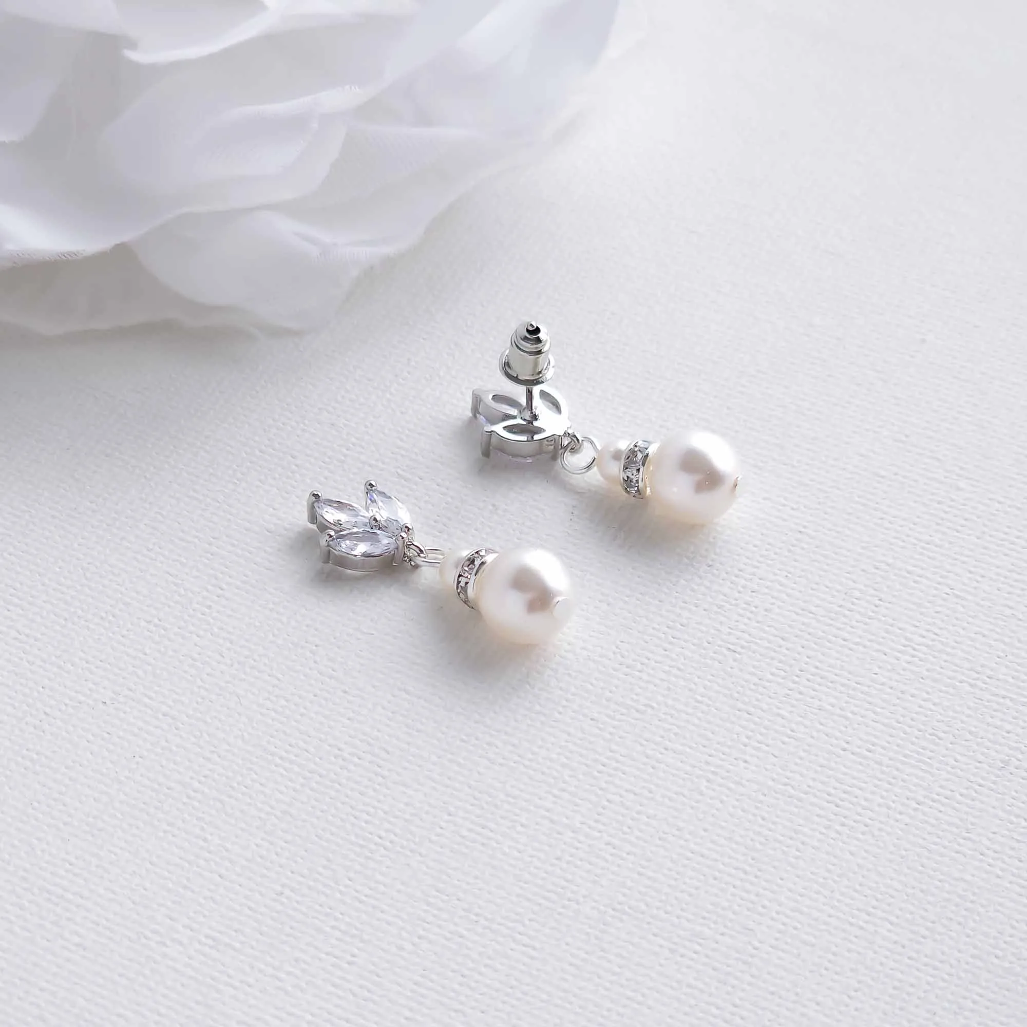 Wedding Pearl Necklace and Earrings Set- Carol